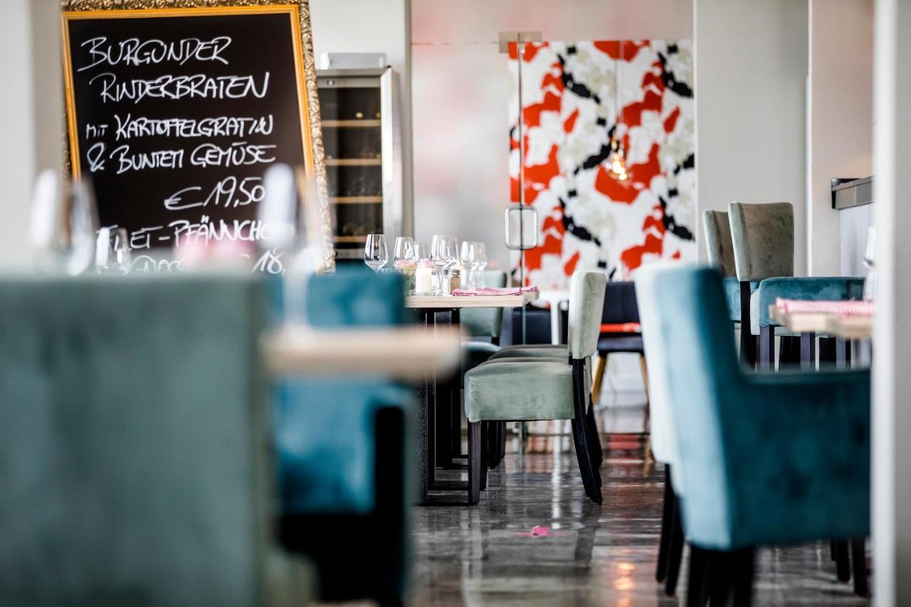 Hotel Faehrhaus Km734 Düsseldorf Dış mekan fotoğraf