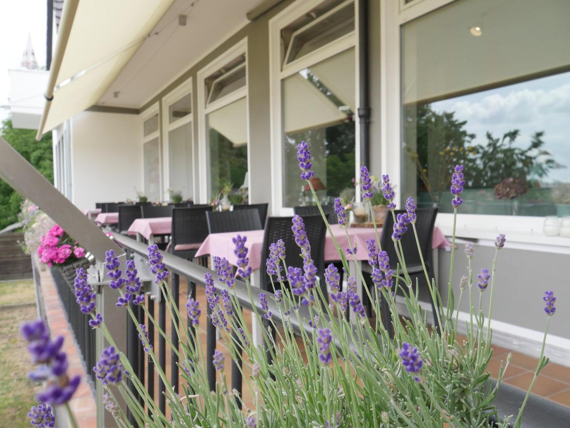 Hotel Faehrhaus Km734 Düsseldorf Dış mekan fotoğraf