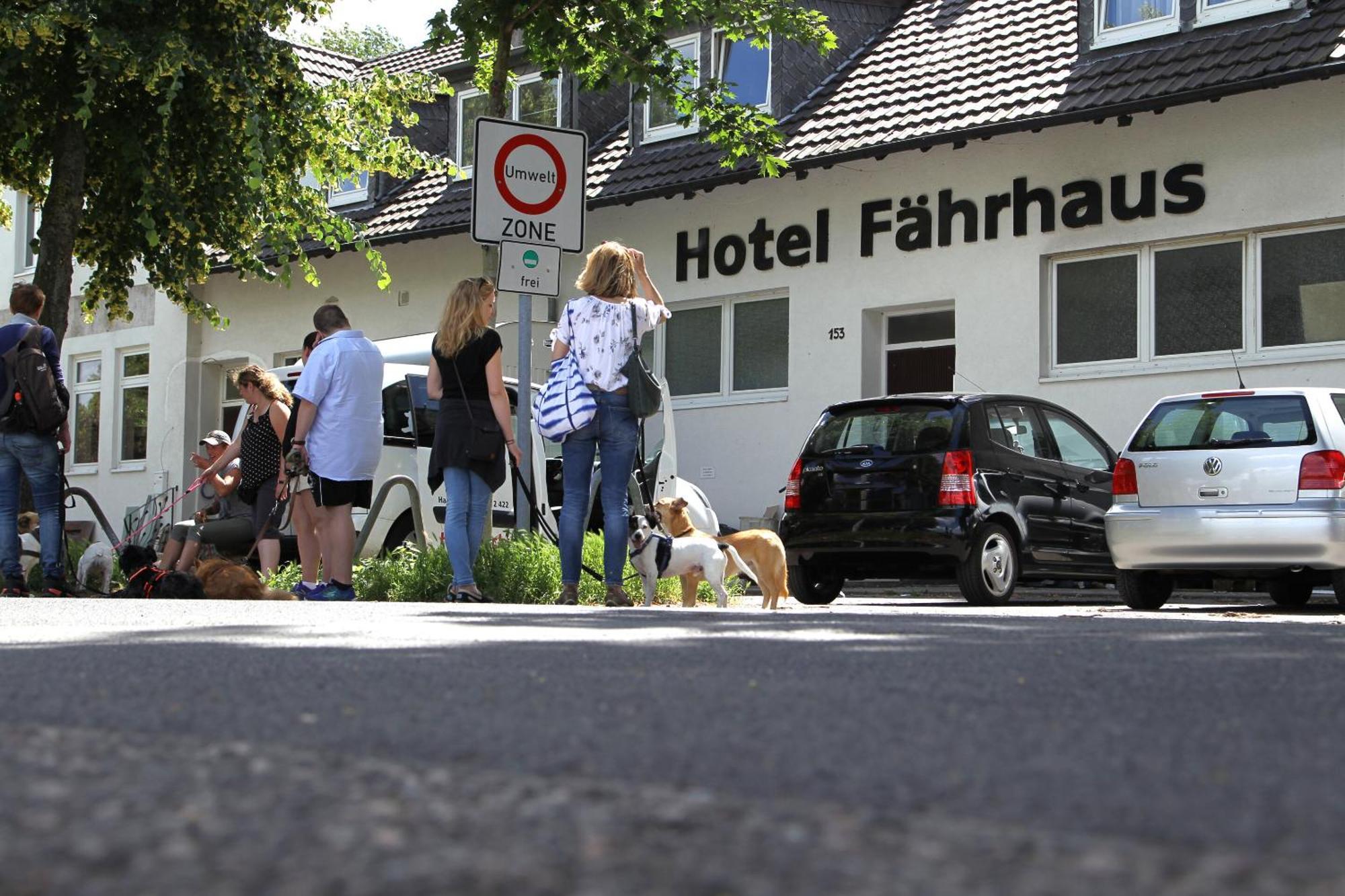 Hotel Faehrhaus Km734 Düsseldorf Dış mekan fotoğraf