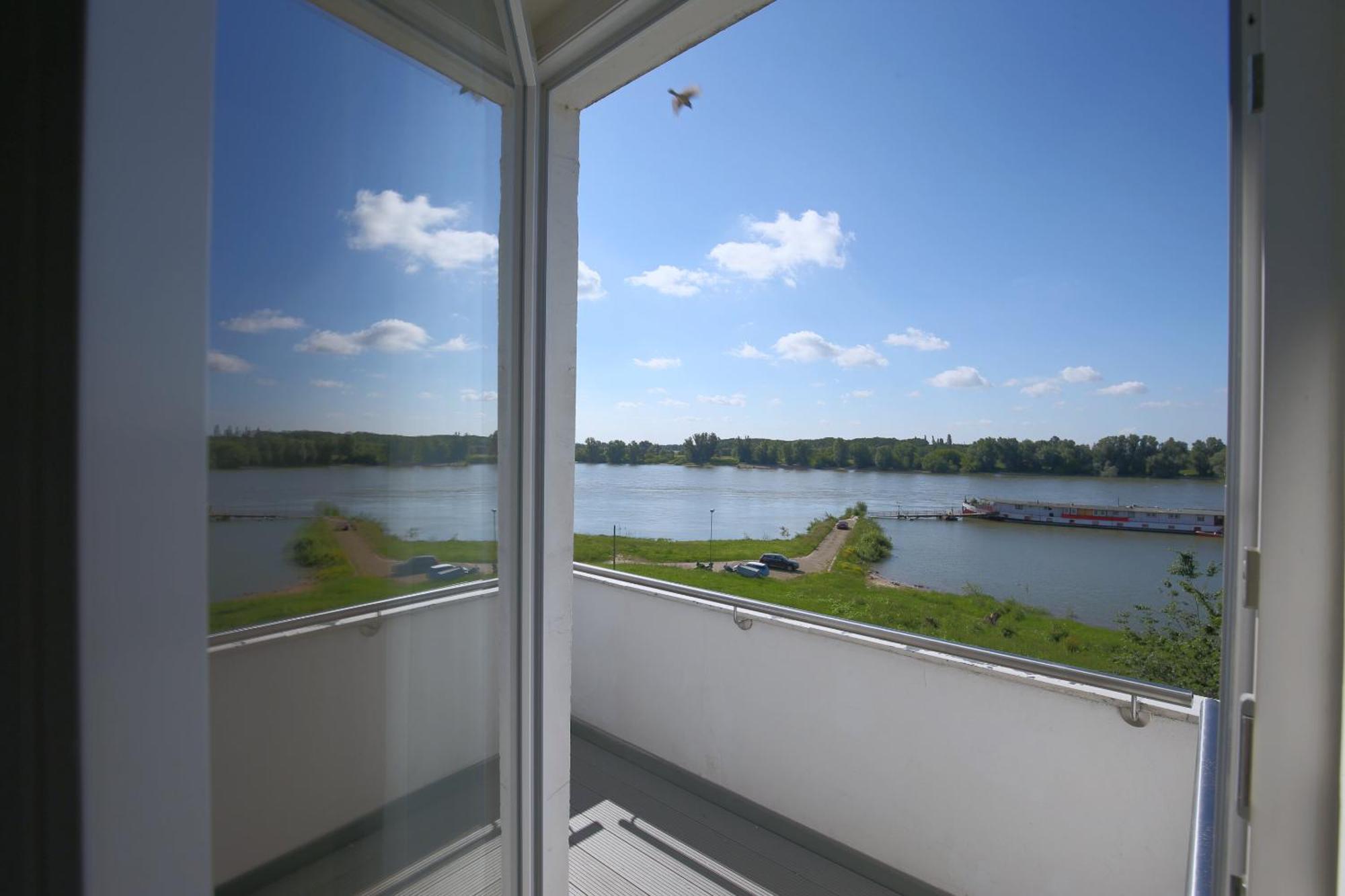 Hotel Faehrhaus Km734 Düsseldorf Oda fotoğraf