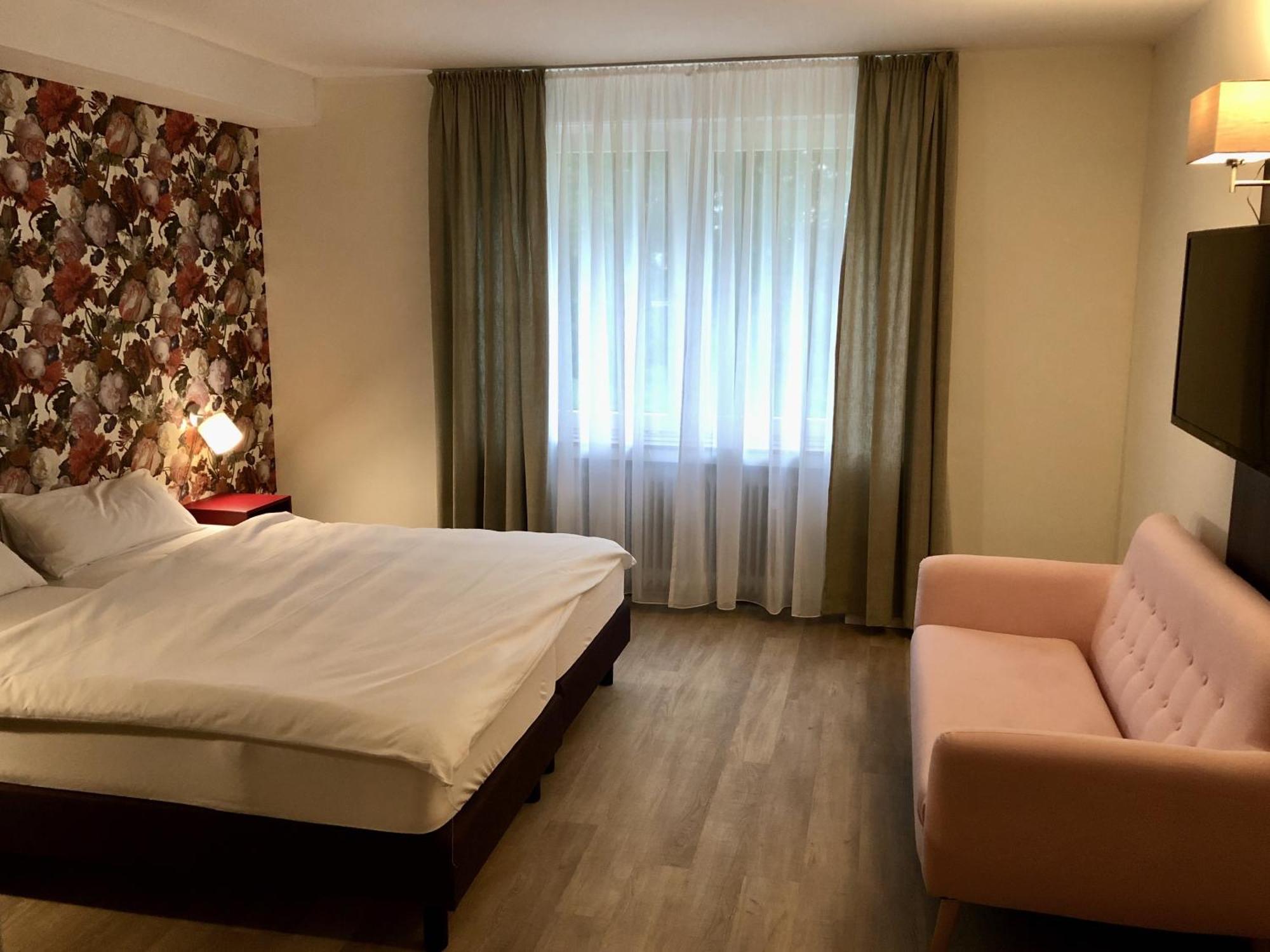 Hotel Faehrhaus Km734 Düsseldorf Oda fotoğraf
