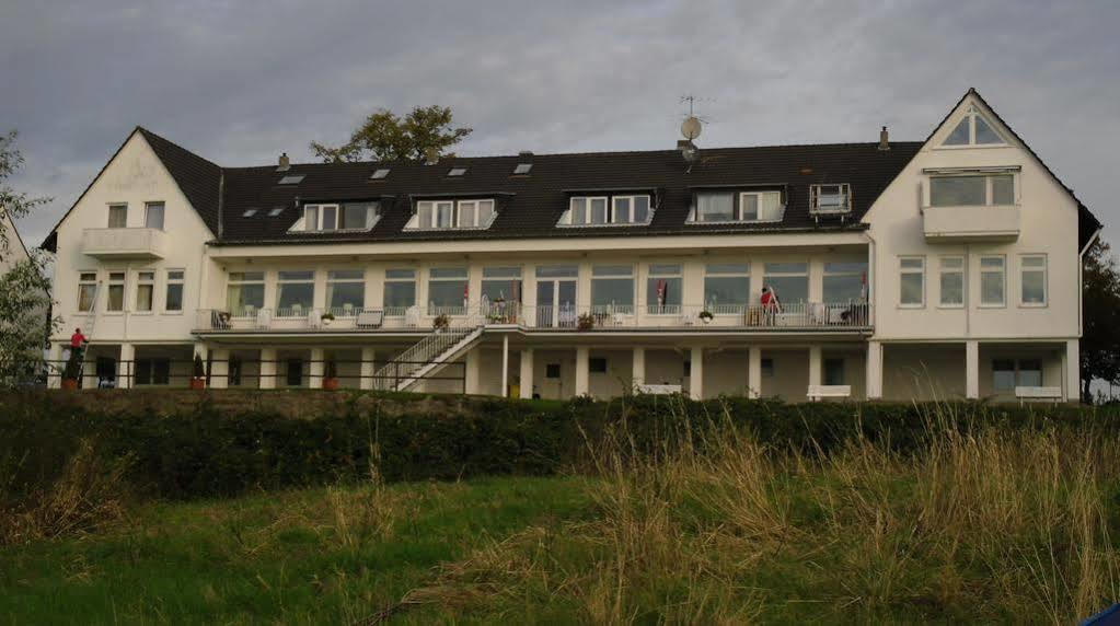 Hotel Faehrhaus Km734 Düsseldorf Dış mekan fotoğraf